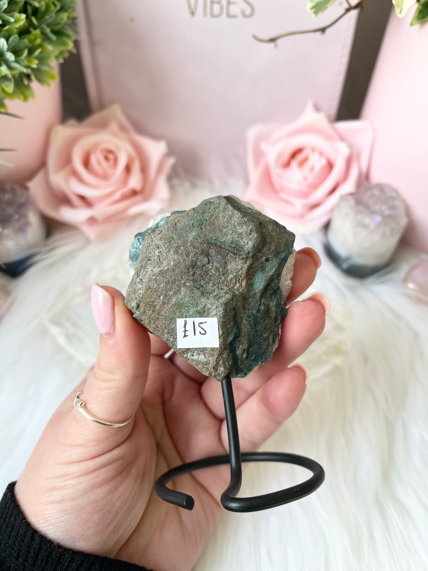 Amethyst Aura Stand B