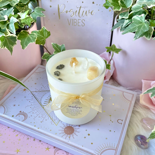 Sunshine crystal candle with soy wax, essential oils of sweet orange, bergamot and lavender, with uplifting crystals orange calcite, citrine and pyrite