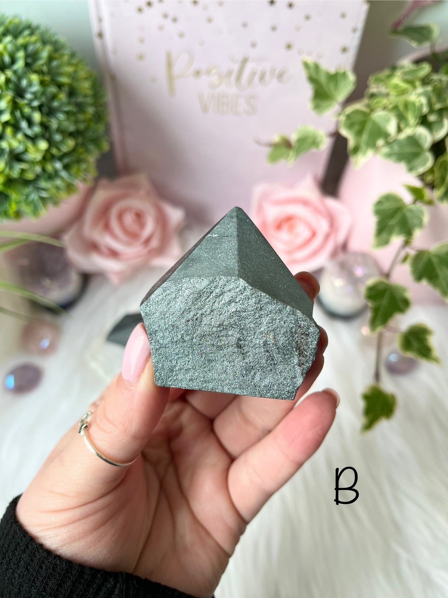Hematite Cut Base Points