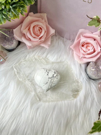 Howlite Heart