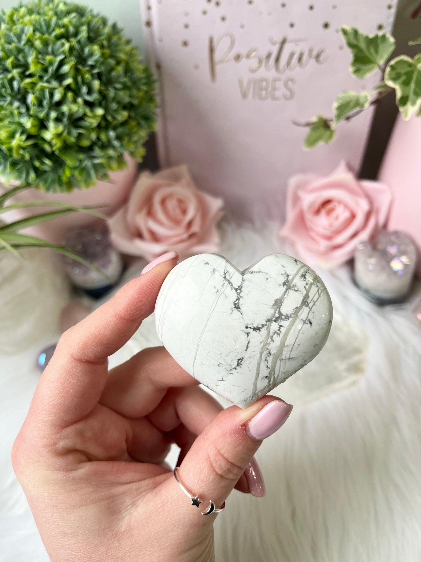 Howlite Heart